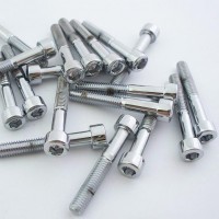 ŚRUBA IMBUSOWA 6X40 CHROM