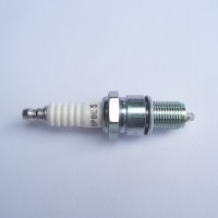 ŚWIECA NGK BP8ES