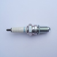 ŚWIECA NGK DR8EA